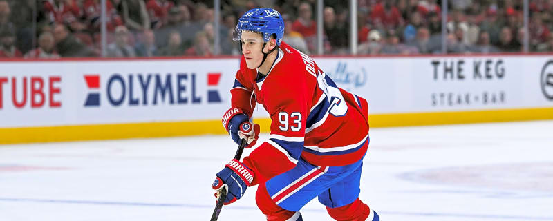 Alexander Zharovsky rolls at the same pace as Ivan Demidov in his KHL debut