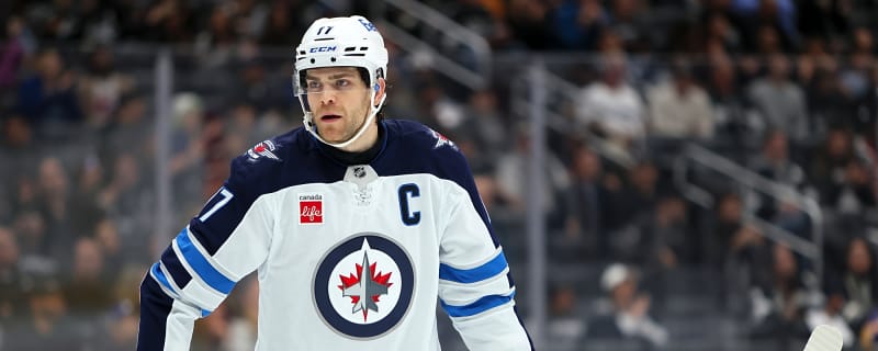 Jets Sign Adam Lowry to 5-Year Contract Extension