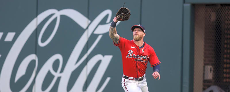 Rays sign former Reds outfielder 