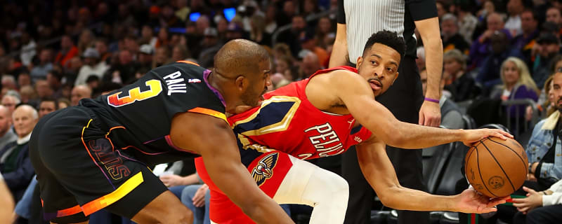 Hawks, CJ McCollum agree to one-year extension