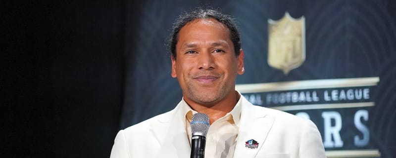 Steelers Legendary Safety Troy Polamalu Receives Big Time Disrespect While Being Discussed With Rival