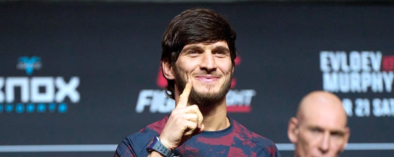 Evloev Edges Past Murphy At UFC London