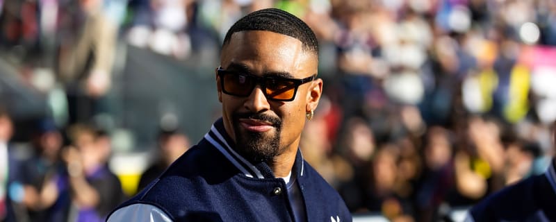 Jalen Hurts accused of holding back Eagles’ offense