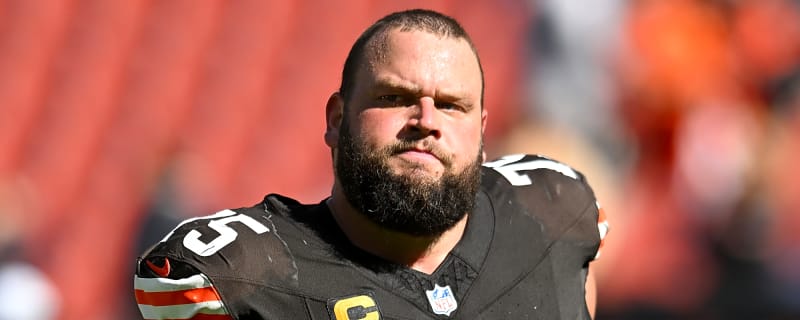 Browns Legend Takes Matters Into His Own Hands To Convince Joel Bitonio Against Retiring