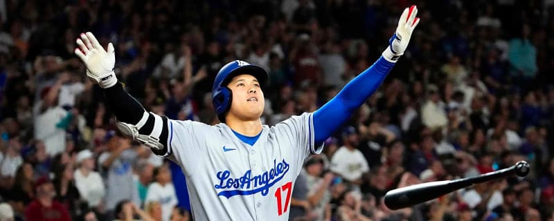 Dodgers Video: Shohei Ohtani Accepts 2025 NL MVP Award