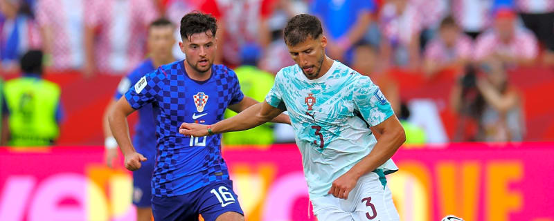 Como chief confirms club rejected €55m bid for midfielder linked with Manchester United