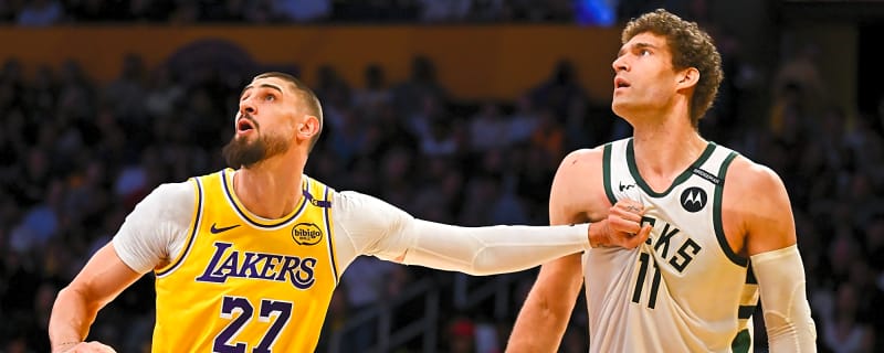 Knicks work out two former Lakers centers