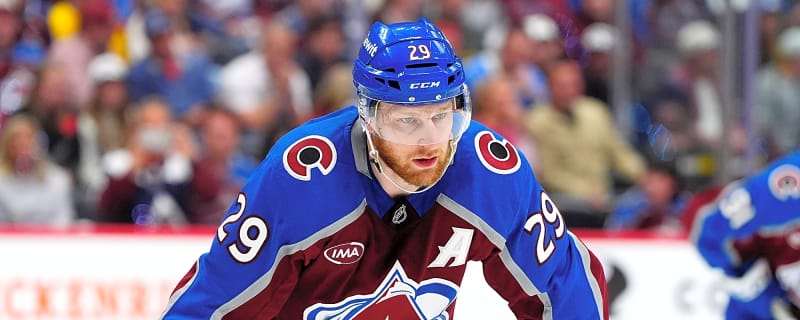 Nathan MacKinnon’s Teammates Have His Back Ahead of Must-Win Game 4