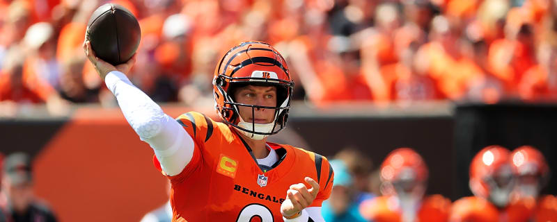 Joe Burrow Limited With Back Tightness, Expects to Play Sunday