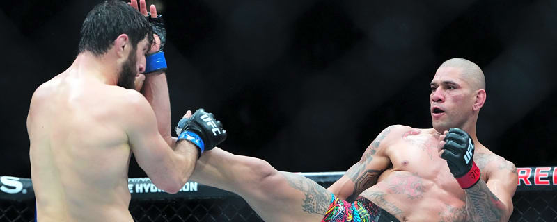 Alex Pereira Decides to Rekindle Israel Adesanya Rivalry With One Move Ahead of UFC 320