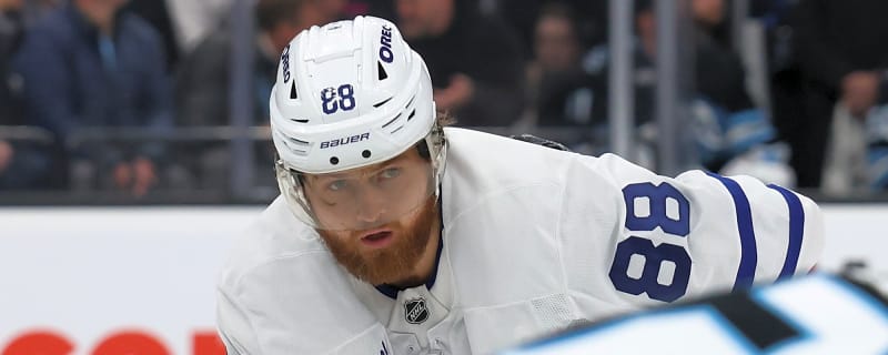 William Nylander apologizes for flipping middle finger at camera during Leafs-Avalanche game