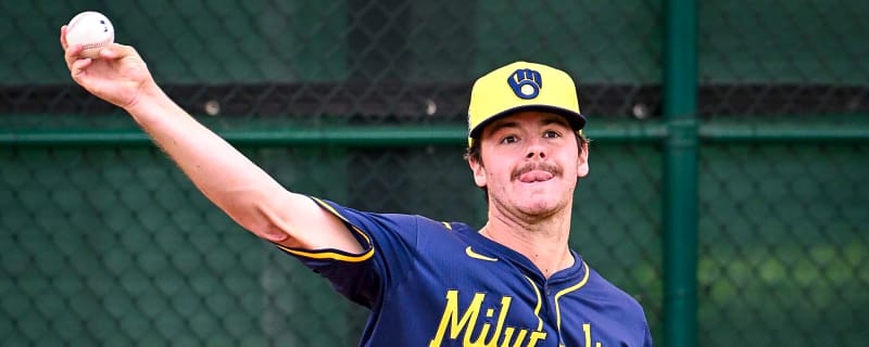 Brewers promote Logan Henderson