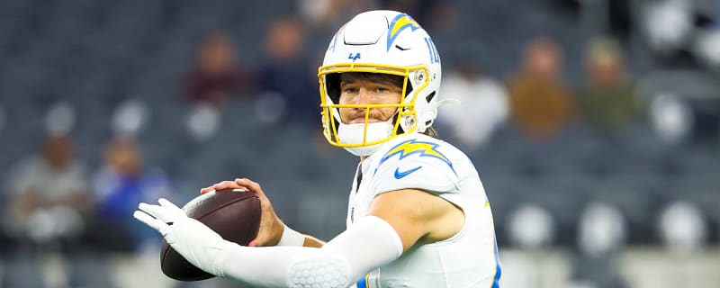 AFC Notes: Patrick Mahomes, Justin Herbert, Chargers, Chiefs