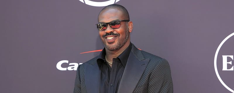 Jon Jones accuses Tom Aspinall of being quick to quit