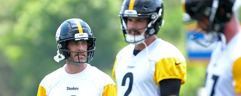 Steelers&#39; Mason Rudolph Got Called Out For 'Glazing' Aaron Rodgers In Hilarious Fashion