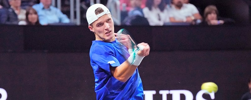 Jakub Mensik Sees Carlos Alcaraz and Jannik Sinner as ‘Superior’ to Everyone on ATP Tour