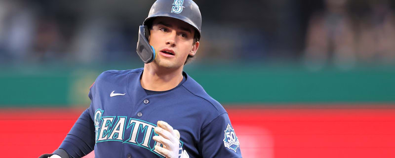 Pittsburgh Pirates Notebook: Young Sinks the Pirates, Reynolds Extends Streak to 28, & More