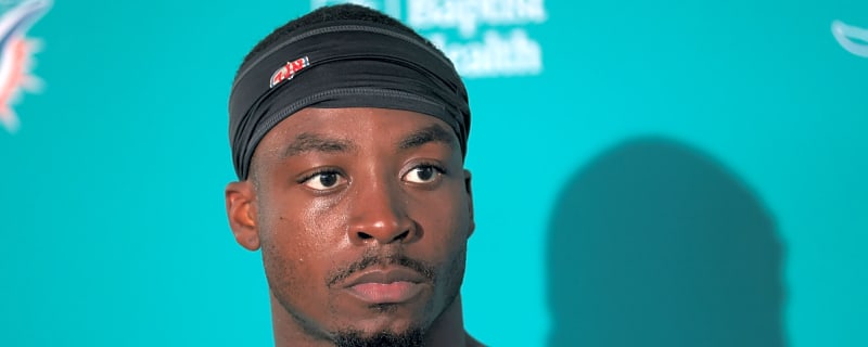 Dolphins Place CB Kader Kohou On IR, Re-Sign QB Brett Gabbert