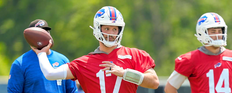 Rob Gronkowski Picks Josh Allen After NFL Fan Asks Him to Choose a QB Other Than Tom Brady