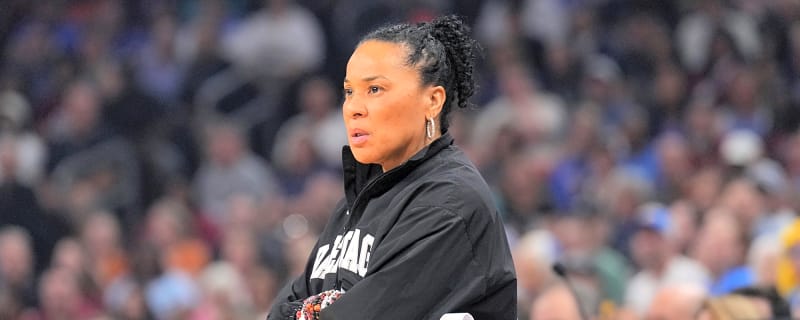 Staley releases statement addressing tense exchange with Auriemma