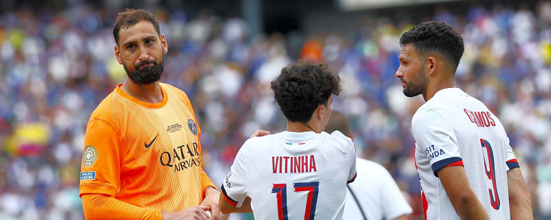 Carragher thinks Raya has beaten Donnarumma in helping their teams