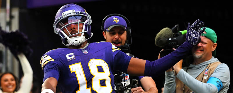 Vikings avoid major Justin Jefferson injury scare, likely lose Oliver for season