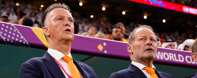 Louis van Gaal officially steps down from role