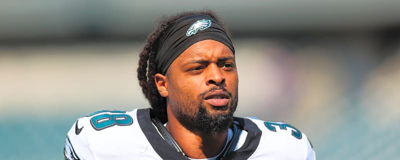 Eagles Cut Two Players