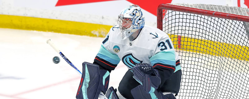 Philipp Grubauer Leaves Start With Lower-Body Injury