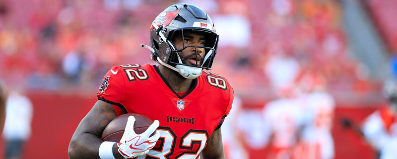 Buccaneers Sign 16 To Practice Squad
