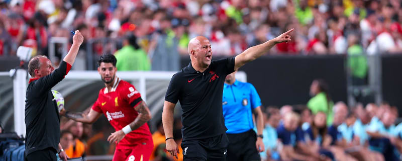 ‘If Slot does get sacked by Liverpool’ – Expert names two players for letting Arne Slot down