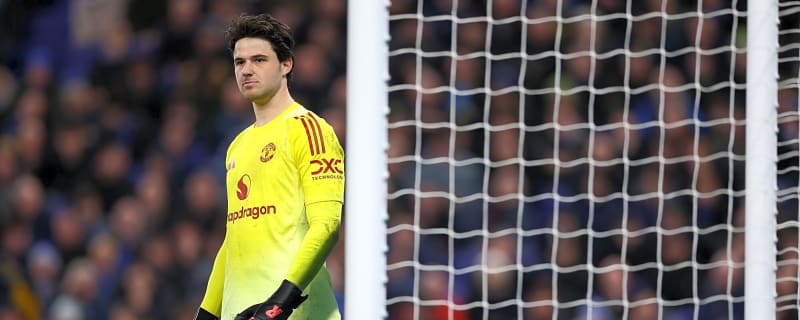 Manchester United complete signing of veteran goalkeeper Karl Darlow on free transfer