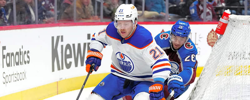 Stars sign Adam Erne to PTO