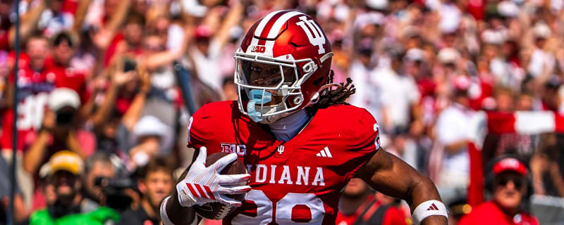 Lee Beebe Jr. (203 rushing yards) leads No. 5 Indiana past Northwestern