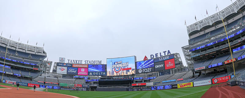 Wild Brawl Breaks Out Between New York Yankees Fans – Fists & Bodies Flying In The Stands