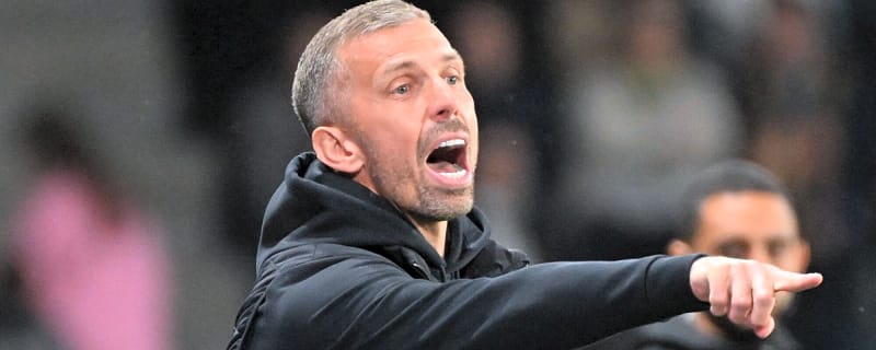 Premier League side in talks over surprise move for Dutch goalkeeper after seeing first bid rejected