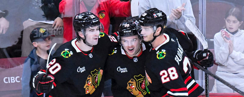 Recap: Blackhawks score five unanswered to beat Ducks 5-3