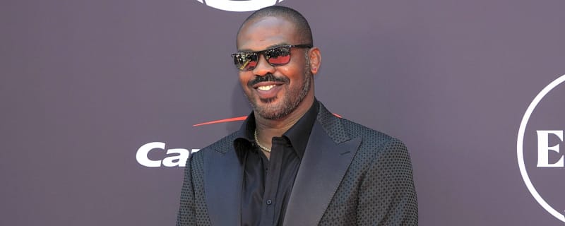 Jon Jones predicted to turn Alex Pereira super fight into snoozefest by UFC legend