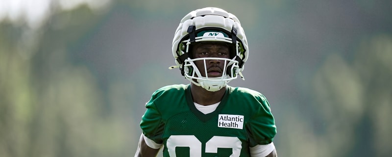 Jets’ Arian Smith shows floor and ceiling in roller-coaster game