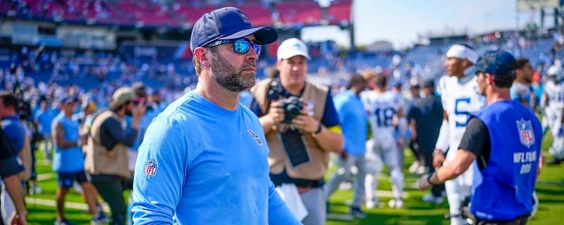 Titans HC Brian Callahan cedes play-calling duties to QBs coach Bo Hardegree