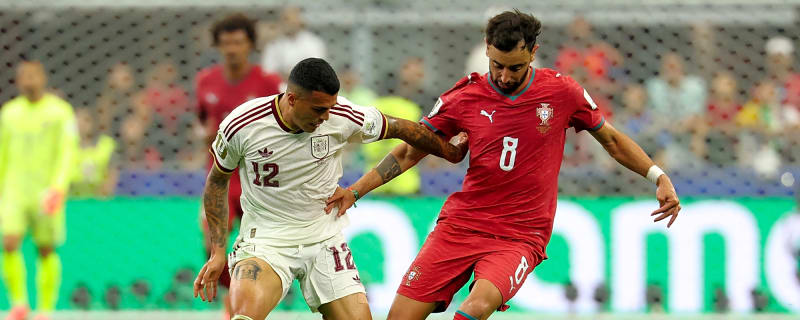 Manchester United eye 15-goal Premier League star as future Bruno Fernandes replacement