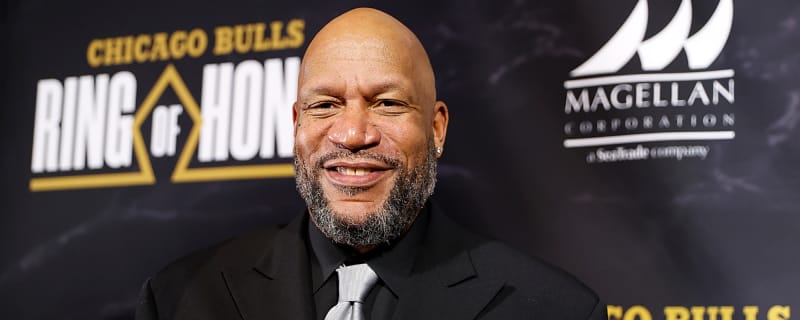 Former Lakers Guard Ron Harper Makes Plea To NBA Fans