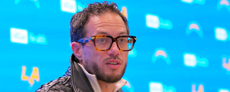 Mike McDaniel had a brutally honest comment about joining the Chargers