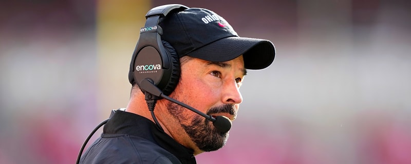 Urban Meyer&#39;s Strange Sideline Behavior Called Into Question During Saturday College Football Game