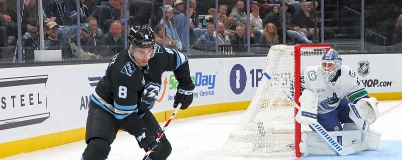 Mammoth Sign Nick Schmaltz To Eight-Year Extension