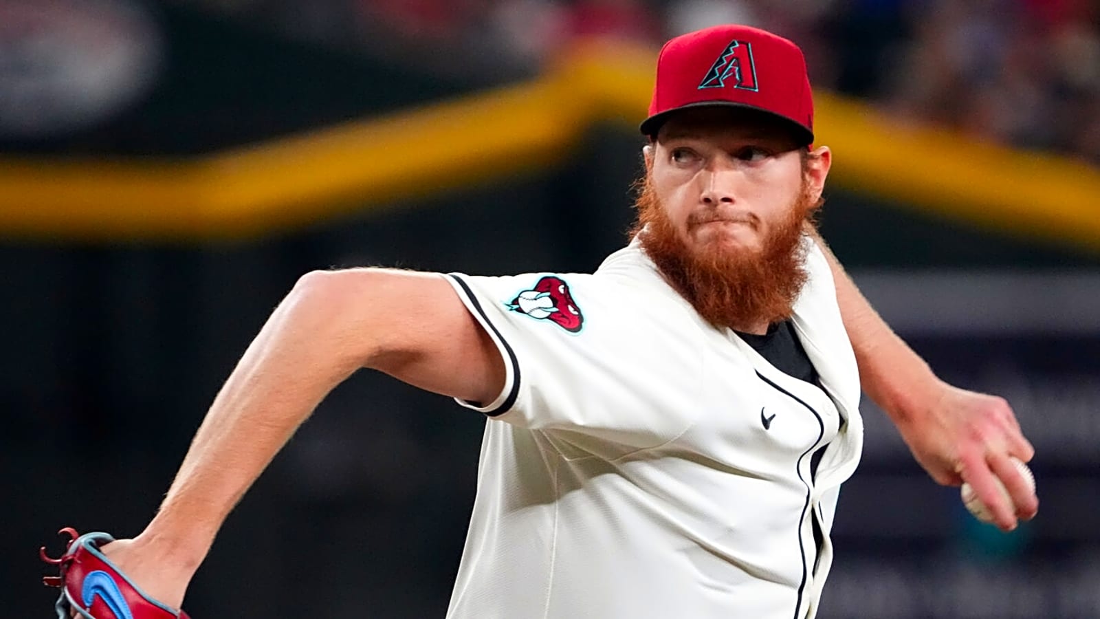 Diamondbacks star pitcher halts throwing program