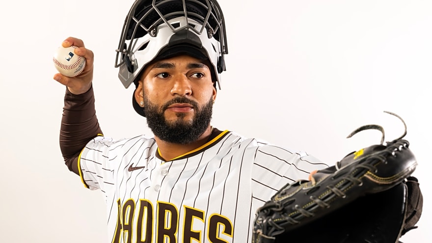 Padres Select Rodolfo Durán