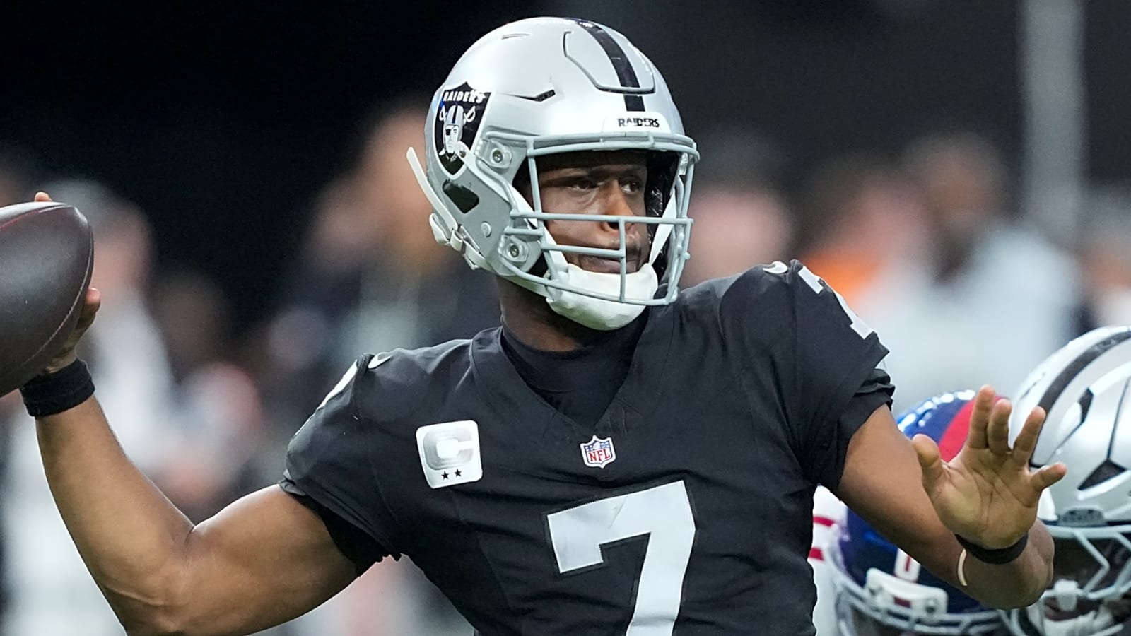 Smith can force Raiders to make a tough Mendoza decision