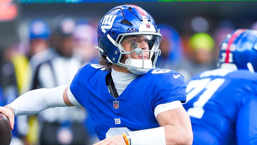 Manning gives blunt advice to Dart, reacts to Giants' hiring of Harbaugh