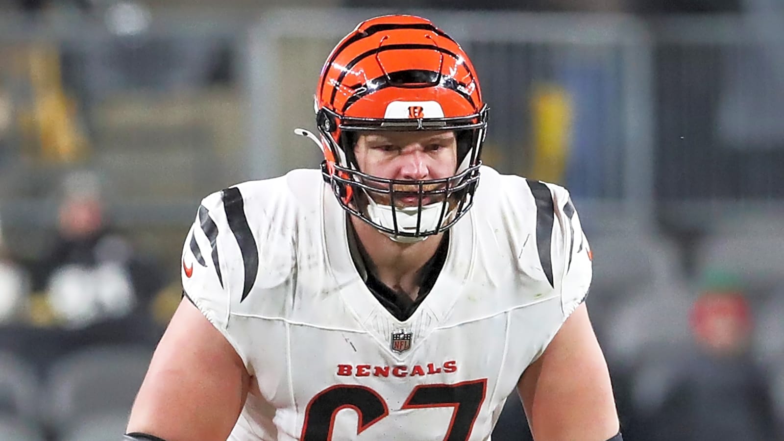 Bengals agree to revised contract with offensive lineman